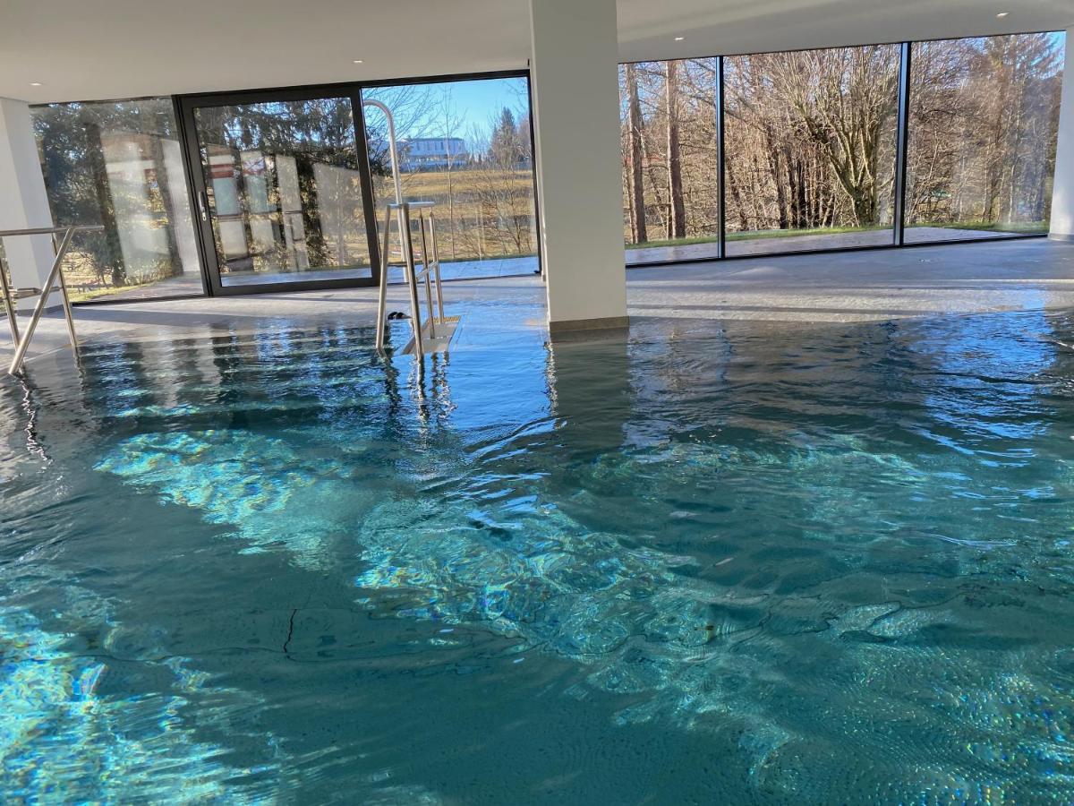 Koenigs Appartement Mit Pool Шлухзее Экстерьер фото